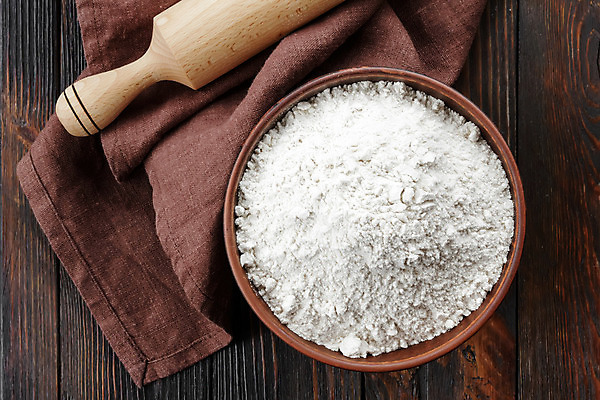 포토 JPG 해외이미지 음식 백그라운드 재료 탁자 요리 사람없음 목재 갈색 쌓기 주방 숟가락 흰색 기구 사발 가루 준비 유기농 날것 반죽 밀가루 밀가루반죽 통밀 해외202004 해외포토 나무 웰빙 컬러 가구 모션 수저 사기그릇 밀 파일형식