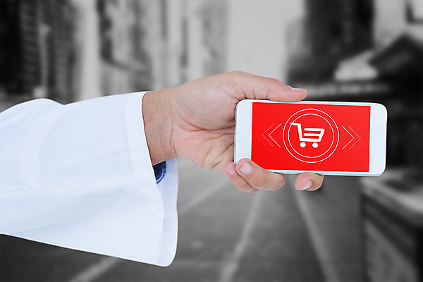 포토 JPG 해외이미지 손 도로 유니폼 인터넷 통신 들기 신체부위 스마트폰 쇼핑 도시풍경 스크린 고층빌딩 미국 카트 의사 잡기 도시 소프트포커스 연결 흰배경 뉴욕 시티라이프 온라인쇼핑 전자상거래 터치스크린 카피스페이스 해외202004 해외포토 라이프스타일 옷 길 백그라운드 북아메리카 교통시설 모션 촬영기법 사람 풍경 빌딩 핸드폰 스마트기기 공백 의료진 흰색 온라인 파일형식