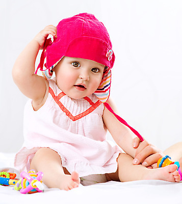 포토 JPG 해외이미지 백인 1 응시 드레스 여자 교육 행복 얼굴 어린이 분홍색 백그라운드 놀이 새로움 한명 웃음 금발 머리 기쁨 우유 흰색 아기 9 치아 작음 연도 피부 만족 냅킨 기저귀 월 걸음마 고립 캡모자 해외202004 해외포토 서양인 모자_잡화 헤어스타일 시선 옷 감정 컬러 컨셉 모션 유제품 표정 사람 신체부위 숫자 아기용품 소화기관 날짜 크기 파일형식