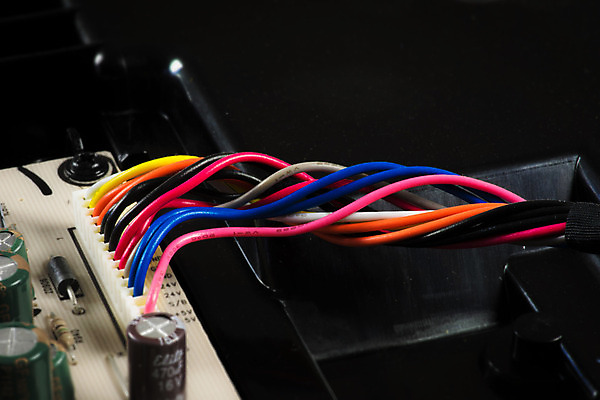 포토 JPG 해외이미지 산업 선 파도 백그라운드 인터넷 통신 추상 아이디어 사람없음 빨간색 파란색 전자제품 컴퓨터 컬러풀 글로벌 디지털 자료 힘 장비 에너지 정보 네트워크 플러그 코드 연결 접속 플라스틱 다발 전화기 질감 보안 전자 철사 시스템 섬유 서버 많음 해외202004 해외포토 바다 컬러 컨셉 무늬 재질 안전 직물 파일형식