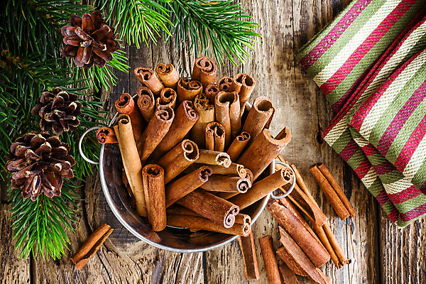 포토 JPG 해외이미지 음식 백그라운드 재료 탁자 건조 요리 사람없음 장식 갈색 조미료 막대기 향신료 유기농 향료 향 시나몬 해외202004 해외포토 웰빙 컬러 가구 향기 냄새 향미료 파일형식