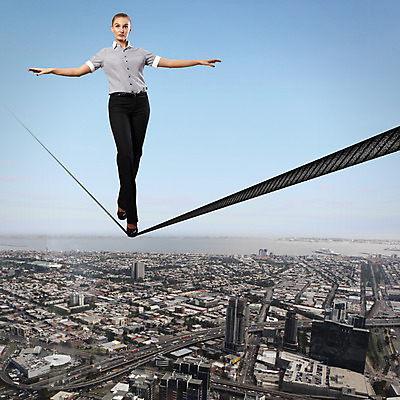 포토 JPG 해외이미지 백인 직업 컨셉 회사 비즈니스 하늘 성공 지붕 새로움 거리 스트레스 파노라마 한명 성인 야외 건물 금융 도시풍경 미국 힘 성장 도시 정상 위험 고도 손목시계 리더 스카이라인 맨해튼 진행 방법 제어 지휘대 해외202004 해외포토 서양인 1 건축물 시계 북아메리카 장신구 촬영기법 사람 풍경 경제 뉴욕 파일형식