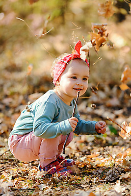 포토 JPG 해외이미지 백인 모자 계절 공원 행복 어린이 잎 오렌지 자연 놀이 한명 미소 사람 야외 빨간색 컬러풀 노란색 유행 맑음 재킷 기쁨 가을 아기 황금 숲 작음 9월 10월 내추럴 걸음마 스타일 해외202004 해외포토 서양인 식물 1 잡화 공공시설 감정 컬러 과일 모션 날씨 표정 외투 날짜 크기 생태계 파일형식