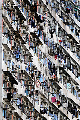 포토 JPG 해외이미지 외관 옷 아시아 선 건축양식 창문 아파트 주택 앉기 사람없음 건물 세계 달리기 고층빌딩 중국 어둠 블록 도시 도심 가난 실업 버리기 복고 서식지 리빙 이웃 개발 빈민가 썩음 프로젝트 해외202004 해외포토 건축물 건축 나라 컨셉 비즈니스 모션 빌딩 파일형식