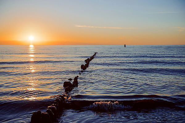 포토 JPG 해외이미지 선 모래 파도 바다 여행 백그라운드 겨울 오렌지 자연 조류 하늘 휴가 불꽃 파노라마 풍경 사람없음 야외 물 여름 파란색 빛 반사 쌓기 일출 항구 맑음 일몰 새벽 껍질 떨어짐 방파제 광택 폴란드 줄서기 해외202004 해외포토 자연요소 동물 계절 공공시설 유럽 컬러 컨셉 과일 교통시설 모션 불 날씨 촬영기법 노을 생태계 파일형식