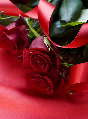 포토 JPG 해외이미지 디자인 꽃 리본 파도 꽃다발 결혼 백그라운드 컨셉 데이트 결혼식 휴가 발렌타인데이 선물 사랑 미술 이벤트 사람없음 가로 빨간색 빛 장미 우주 보라색 놀람 낭만 축하 인사 날짜 성자 작음 실크 다발 심볼 활 S 제안 카피스페이스 국경 해외202004 해외포토 식물 알파벳 감정 종교 바다 컬러 데이이벤트 문화예술 표정 공백 직물 예절 크기 파일형식