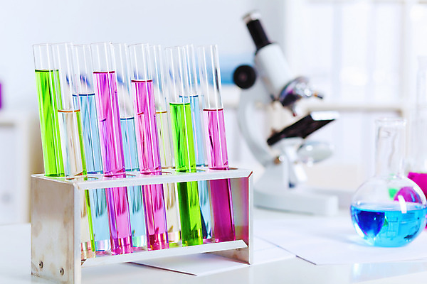 포토 JPG 해외이미지 산업 과학 유리 유리병 실험 사람없음 파란색 약 노란색 장비 기구 액체 그룹 실험실 바이러스 떨어짐 생명공학 과학자 플라스크 분석 생물학 비커 튜브 조제 신맛 화학물질 화학자 해외202004 해외포토 직업 교육 컬러 컨셉 의학 재질 병_용기 실험기구 화학 맛 만들기 학자 파일형식