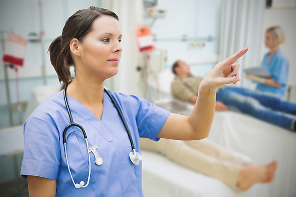 포토 JPG 해외이미지 백인 여자 남자 청진기 실내 병원 여러명 20대 성인 30대 환자 간호사 의사 침대 가리킴 병실 의료성형뷰티 성인만 해외202004 해외포토 서양인 가구 다수 의학 의료기기 사람 손짓 청년 내부 장년 의료진 파일형식