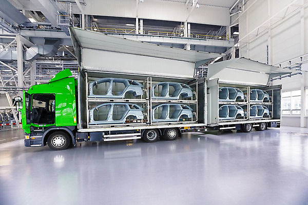 포토 JPG 해외이미지 식물 산업 공장 자동차 새로움 선반 프레임 실내 사람없음 내부 상점 금속 기계 장비 과학기술 제조 상품 주식 가득함 묘사 창고 수납 무거움 분배 철강 공급 많음 해외202004 해외포토 육상교통 가구 컨셉 공업 재질 기술 금융 무게 파일형식