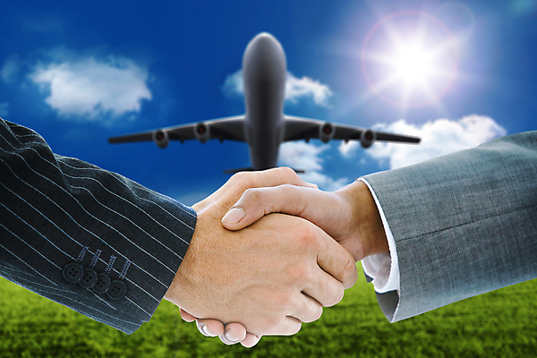 포토 JPG 해외이미지 구름 손 여행 비즈니스 하늘 휴가 악수 비행기 잔디 신체부위 컴퓨터그래픽 파란색 햇빛 디지털 거래 인사 비즈니스맨 항공 해외202004 해외포토 자연요소 식물 남자 컬러 항공교통 대중교통 사람 손짓 그래픽 태양 예절 직장인 파일형식