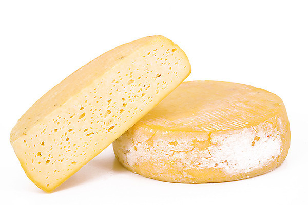 포토 JPG 해외이미지 전통 음식 조각 백그라운드 다이어트 치즈 건강 요리 사람없음 이탈리아 흰색 상품 자르기 지역 내추럴 수유 오리지널 정교 맛있는 해외202004 해외포토 유럽 컬러 모션 유제품 파일형식