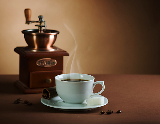 포토 JPG 해외이미지 디자인 커피 음료 음식 벽 백그라운드 사람없음 내부 갈색 검은색 카페 머그컵 오브젝트 그라인더 에스프레소 카페인 국경 해외202004 해외포토 컬러 컵 상점 커피용품 파일형식