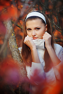 포토 JPG 해외이미지 나무 모델 응시 공원 여자 행복 얼굴 잎 자연 휴식 한명 사람 성인 야외 빨간색 청춘 유행 걷기 가을 신선 숲 피부 입술 성인여자한명만 해외202004 해외포토 식물 1 시선 계절 공공시설 감정 컬러 컨셉 모션 신체부위 생태계 여자한명만 성인여자만 파일형식