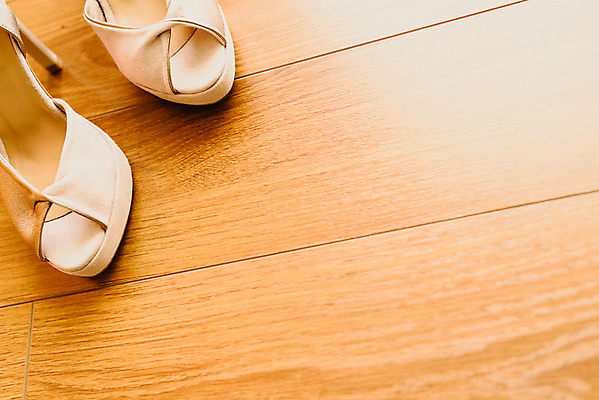 포토 JPG 해외이미지 여자 구두 결혼 백그라운드 신발 2 결혼식 사람없음 장식 파티 유행 흰색 축하 쌍 화려 고급 우아함 하이힐 샌들 가죽 묘사 오브젝트 활 고립 양발 스타일 해외202004 해외포토 컬러 컨셉 사람 이벤트 여성화 파일형식