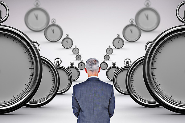 포토 JPG 해외이미지 백인 남자 시계 40대 중년 백그라운드 비즈니스 한명 성인 빛 회색 흰색 시간 비즈니스맨 스마트 마감 카운트다운 스타일 성인남자한명만 해외202004 해외포토 서양인 1 컬러 컨셉 사람 직장인 남자한명만 성인남자만 파일형식