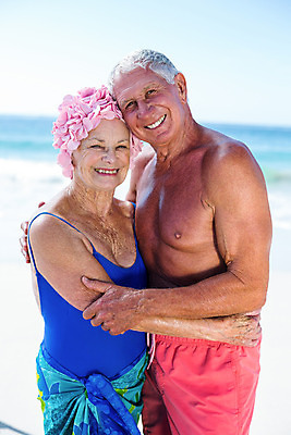 포토 JPG 해외이미지 백인 커플 여자 노년 남자 수영복 행복 모래 파도 바다 포옹 휴가 함께함 사랑 두명 물 노후 햇빛 태양 평화 맑음 기쁨 낭만 70대 비치웨어 노인만 해외202004 해외포토 자연요소 서양인 옷 감정 컨셉 관계 안기 날씨 사람 성인 성인만 파일형식