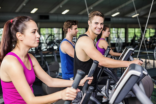 포토 JPG 해외이미지 백인 라이프스타일 여자 남자 행복 스포츠 운동선수 건강 여러명 20대 성인 운동복 운동 기계 헬스장 체육관 근육질 성인만 해외202004 해외포토 서양인 옷 감정 다수 근육 사람 청년 생활 헬스 몸매 파일형식