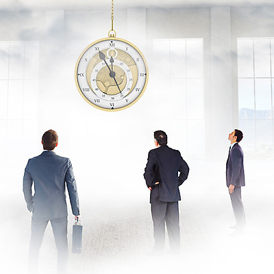 포토 JPG 해외이미지 백인 응시 남자 중년 50대 생각 서류가방 비즈니스 넥타이 갈색머리 매달리기 서기 성인 세명 30대 올려보기 관찰 기록 잡기 시간 비즈니스맨 집중 손목시계 해외202004 해외포토 서양인 헤어스타일 시선 잡화 시계 컨셉 가방 장신구 모션 사람 장년 직장인 파일형식