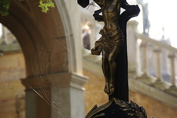 포토 JPG 해외이미지 모양 기독교 종교 조각 백그라운드 컨셉 십자가 천사 부활절 사람없음 조각상 교회 검은색 희망 천주교 바위 흰색 기도 죽음 예수 영혼 구출 심볼 신성 천국 용서 숭배 신앙심 옛날 해외202004 해외포토 기념일 감정 컬러 종교건축 건물 조형물 돌_바위 도움 신_종교 파일형식