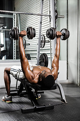 포토 JPG 해외이미지 서양인 외국인 라이프스타일 웰빙 남자 무기 벤치 근육 탈의 실내 건강 한명 20대 성인 운동 검은색 힘 아령 헬스장 무게 보디빌딩 보디빌더 체육관 근육질 이두근 성인남자한명만 해외202004 해외포토 1 컬러 의자 사람 인종 청년 내부 생활 헬스 몸매 남자한명만 성인남자만 파일형식