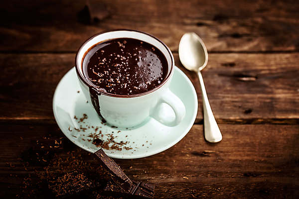 포토 JPG 해외이미지 커피 음료 음식 백그라운드 겨울 탁자 디저트 따뜻함 사람없음 컵 갈색 초콜릿 머그컵 흰색 뜨거움 액체 달콤 코코아 카카오 해외202004 해외포토 식기 계절 컬러 가구 맛 파일형식