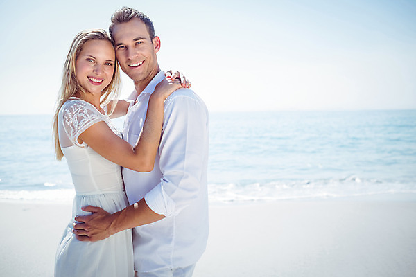 포토 JPG 해외이미지 백인 커플 여자 남자 행복 바다 포옹 하늘 휴가 함께함 따뜻함 사랑 20대 야외 두명 햇빛 맑음 뜨거움 해외202004 해외포토 서양인 감정 컨셉 관계 안기 날씨 사람 청년 태양 파일형식