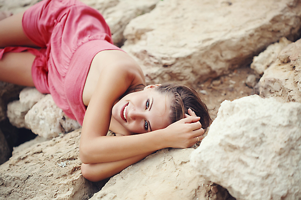 포토 JPG 해외이미지 모델 옷 여자 분홍색 포즈 관리 한명 사람 야외 섹시 유행 화려 시원함 거짓말 해외202004 관능적 해외포토 1 컬러 컨셉 파일형식