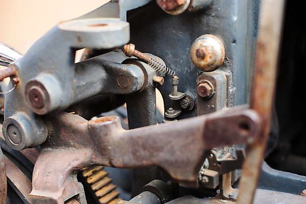 포토 JPG 해외이미지 산업 비즈니스 공장 잉크 타이포그라피 사람없음 금속 기계 장비 수확 골동품 공구 업무 바퀴 작업실 역사 제조 인쇄 철 묘사 서비스 박물관 복고 언론 기어 공학 모터 옛날 철강 출판 하드웨어 각인 해외202004 해외포토 문자 교육 농업 공업 재질 컴퓨터 도구 작업 파일형식