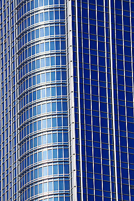 포토 JPG 해외이미지 모양 디자인 외관 선 벽 백그라운드 패턴 비즈니스 건축양식 창문 유리 벽지 추상 아파트 주택 사람없음 건물 장식 금융 파란색 사무실 반사 탑 검은색 고층빌딩 어둠 블록 거울 도시 센터 플랫 닫기 도심 야간 질감 정사각형 지역 기하학 직사각형 빛망울 개발 해외202004 해외포토 자연요소 도형 건축물 건축 컬러 무늬 모션 재질 빌딩 경제 빛 파일형식