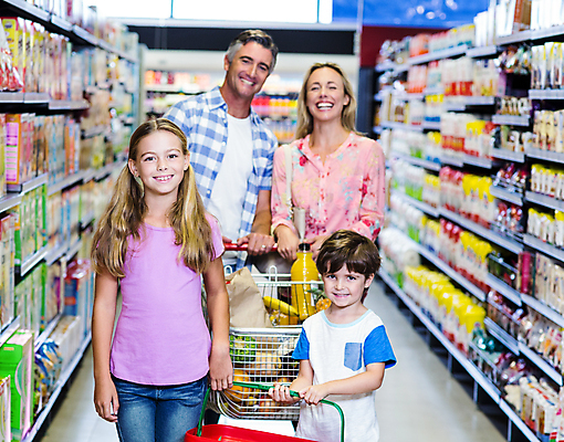 포토 JPG 해외이미지 백인 라이프스타일 여자 남자 딸 행복 아들 어린이 40대 중년 가족 엄마 함께함 말하기 대화 사람 소년 여러명 상반신 성인 30대 쇼핑 부모 카트 잡기 시장 아빠 상품 고객 슈퍼마켓 식료품점 해외202004 해외포토 서양인 감정 다수 컨셉 관계 모션 생활 장년 상점 파일형식