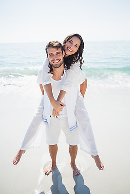 포토 JPG 해외이미지 백인 커플 여자 남자 행복 놀이 휴가 함께함 따뜻함 사랑 20대 야외 두명 햇빛 맑음 자유 흰색 해외202004 해외포토 서양인 감정 컬러 컨셉 관계 날씨 사람 청년 태양 파일형식