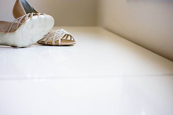 포토 JPG 해외이미지 구두 신발 실내 사람없음 흰색 하이힐 오브젝트 해외202004 해외포토 컬러 내부 여성화 파일형식