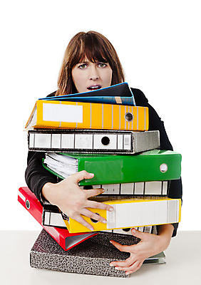 포토 JPG 해외이미지 응시 여자 비즈니스 스트레스 직장 실내 피곤 한명 성인 앞모습 사무실 쌓기 잡기 비즈니스우먼 좌절 흰배경 폴더 업무과다 과부하 성인여자한명만 해외202004 해외포토 1 시선 감정 뷰포인트 백그라운드 컨셉 회사 모션 사람 내부 흰색 업무 직장인 파일 여자한명만 성인여자만 파일형식