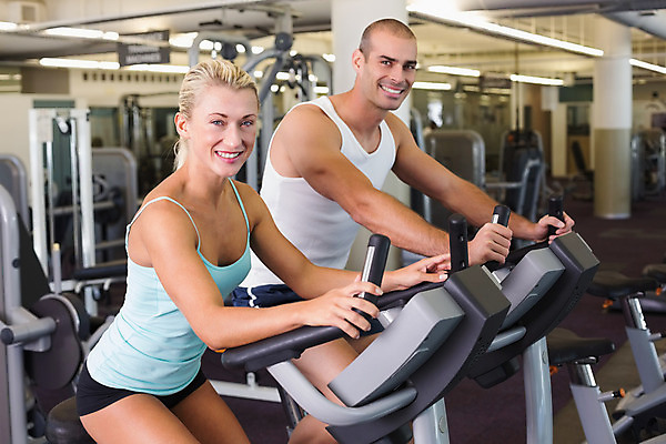 포토 JPG 해외이미지 백인 라이프스타일 웰빙 커플 응시 여자 남자 행복 스포츠 운동화 함께함 실내 건강 20대 성인 두명 운동복 운동 헬스사이클 강사 힘 기계 헬스장 체육관 근육질 사이클링 성인만 크로스핏 해외202004 해외포토 서양인 직업 시선 옷 감정 신발 컨셉 관계 근육 사람 청년 내부 생활 운동기구 헬스 육상스포츠 몸매 파일형식