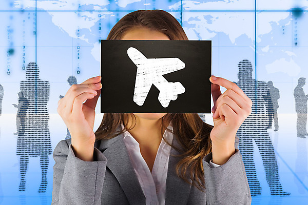 포토 JPG 해외이미지 백인 여자 실루엣 얼굴 여행 미래 비행기 한명 컴퓨터그래픽 파란색 잡기 비즈니스우먼 항공 보여주기 숨기 해외202004 해외포토 서양인 1 컬러 컨셉 비즈니스 항공교통 모션 대중교통 촬영기법 사람 신체부위 그래픽 직장인 파일형식