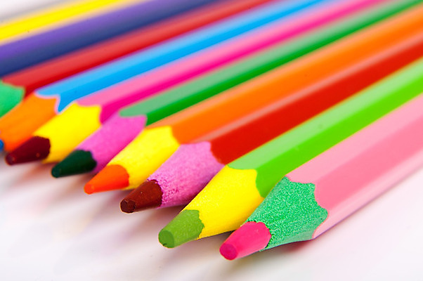 포토 JPG 해외이미지 분홍색 백그라운드 색연필 미술 사람없음 목재 빨간색 초록색 파란색 컬러풀 갈색 노란색 보라색 오브젝트 날카로움 스펙트럼 해외202004 해외포토 나무 컬러 재료 문화예술 학용품 파일형식