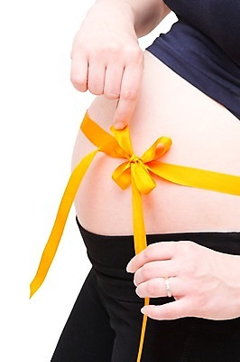 포토 JPG 해외이미지 웰빙 여자 리본 신체 오렌지 엄마 새로움 관리 선물 사랑 사람 20대 사람없음 임신 성장 흰색 아기 신생아 잡기 출산 기다림 예측 묶기 활 매듭 고립 해외202004 해외포토 감정 컬러 컨셉 과일 가족 모션 청년 파일형식