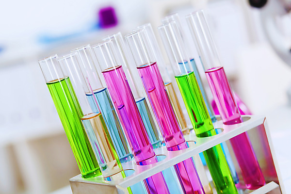 포토 JPG 해외이미지 산업 과학 유리 유리병 실험 사람없음 파란색 약 노란색 장비 기구 액체 그룹 실험실 바이러스 떨어짐 생명공학 과학자 플라스크 분석 생물학 비커 튜브 조제 신맛 화학물질 화학자 해외202004 해외포토 직업 교육 컬러 컨셉 의학 재질 병_용기 실험기구 화학 맛 만들기 학자 파일형식