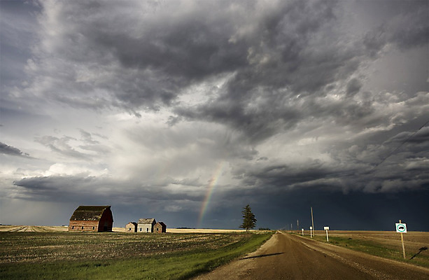 포토 JPG 해외이미지 구름 무지개 캐나다 자연 하늘 날씨 풍경 사람없음 야외 여름 환경 어둠 시골 위험 장면 폭풍 내추럴 뇌우 폭풍우 해외202004 해외포토 자연요소 계절 컨셉 북아메리카 비_날씨 자연재해 생태계 파일형식