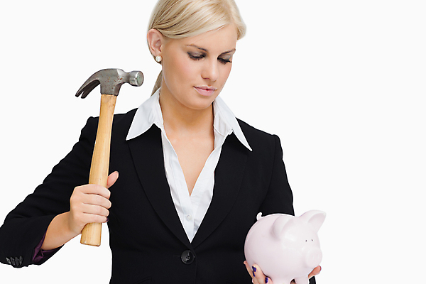 포토 JPG 해외이미지 백인 응시 여자 돈 실내 한명 들기 상반신 20대 앞모습 저축 돼지저금통 잡기 비즈니스우먼 망치 흰배경 성인여자한명만 해외202004 해외포토 서양인 1 시선 뷰포인트 백그라운드 비즈니스 모션 사람 청년 내부 금융 저금통 흰색 공구 직장인 재산 여자한명만 성인여자만 파일형식