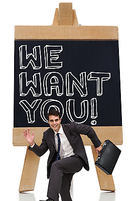 포토 JPG 해외이미지 전신 백인 응시 남자 서류가방 비즈니스 한명 들기 20대 성인 달리기 칠판 비즈니스맨 흰배경 모집 고용 채용 성인남자한명만 해외202004 해외포토 서양인 1 시선 백그라운드 가방 모션 사람 청년 구직 흰색 직장인 남자한명만 성인남자만 파일형식