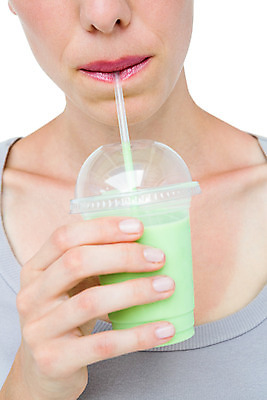 포토 JPG 해외이미지 여자 다이어트 건강 한명 근접촬영 상반신 성인 앞모습 주스 마시기 흰배경 건강식 스무디 성인여자한명만 해외202004 해외포토 1 음료 음식 뷰포인트 백그라운드 모션 사람 흰색 여자한명만 성인여자만 파일형식