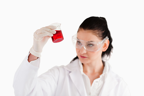 포토 JPG 해외이미지 백인 직업 1 응시 여자 과학 백그라운드 실내 병원 실험 한명 안전 사람 성인 약 장비 의사 흰색 업무 액체 실험실 생명공학 과학자 플라스크 분석 비커 미생물 고립 화학물질 화학자 의료성형뷰티 해외202004 해외포토 서양인 시선 컬러 컨셉 의학 생물 실험기구 내부 의료진 작업 화학 학자 파일형식