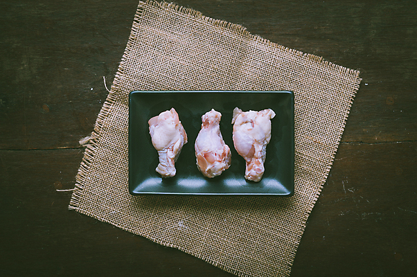 포토 JPG 해외이미지 접시 음식 백그라운드 날개 재료 태국 건강 요리 사람없음 목재 주방 식당 요리사 식사 저녁식사 치킨 중국 수확 신선 맛 연습 메뉴 준비 날것 레시피 소셜네트워크 처음 필터 핸드메이드 힙스터 맛있는 효과 해외202004 해외포토 나무 직업 식기 패션 아시아 컨셉 농업 상점 닭고기요리 파일형식