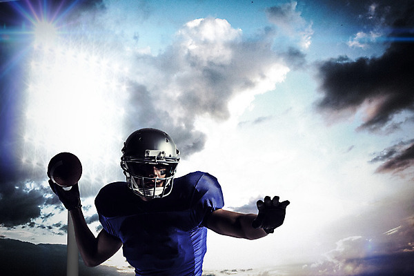 포토 JPG 해외이미지 주간 구름 남자 스포츠 공 놀이 하늘 축구선수 한명 안전 20대 성인 야외 미식축구 경쟁 회색 던지기 보호 헬멧 스포트라이트 성인남자한명만 해외202004 해외포토 자연요소 1 컬러 컨셉 모션 운동선수 사람 청년 구기 축구 보호장비 남자한명만 성인남자만 파일형식