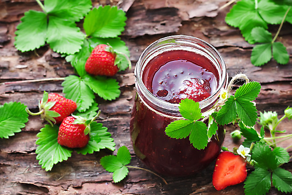 포토 JPG 해외이미지 전통 열매 음식 백그라운드 잎 과일 재료 자연 유리 탁자 딸기 디저트 건강 요리 사람없음 목재 빨간색 초록색 주방 흰색 신선 항아리 캔 달콤 맛 아침식사 잼 유기농 젤리 통조림 내추럴 마멀레이드 숙성 핸드메이드 맛있는 해외202004 해외포토 나무 식물 웰빙 컬러 가구 컨셉 재질 식사 도자기 소스_음식 생태계 파일형식