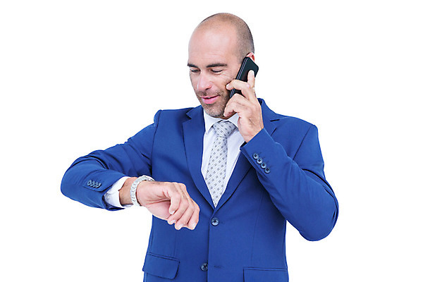 포토 JPG 해외이미지 백인 남자 40대 중년 통신 무선통신 한명 성인 스마트폰 외침 잡기 비즈니스맨 연결 스마트 손목시계 흰배경 통화 스타일 성인남자한명만 해외202004 해외포토 서양인 1 시계 백그라운드 컨셉 비즈니스 장신구 모션 사람 핸드폰 스마트기기 소리 흰색 직장인 남자한명만 성인남자만 파일형식