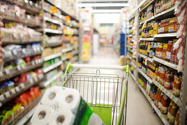 포토 JPG 해외이미지 라이프스타일 선반 실내 종류 사람없음 쇼핑 상점 카트 시장 선택 구매 상품 고객 슈퍼마켓 해외202004 해외포토 가구 컨셉 내부 생활 파일형식