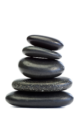 포토 JPG 해외이미지 백그라운드 컨셉 휴식 사람없음 쌓기 검은색 스파 회색 조약돌 흰색 석탑 매끈함 테라피 해외202004 해외포토 컬러 모션 뷰티 탑 돌_바위 감각 파일형식