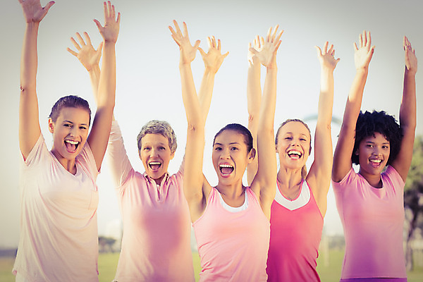 포토 JPG 해외이미지 모양 백인 라이프스타일 공원 여자 행복 분홍색 중년 50대 포즈 응원 건강 서기 사람 동양인 여러명 성인 야외 30대 운동복 운동 햇빛 손들기 맑음 검은색 우정 심볼 흥분 유방암 바디케어 자선단체 해외202004 해외포토 서양인 옷 공공시설 감정 컬러 다수 모션 날씨 인종 생활 장년 친구 태양 그룹 암 자선 파일형식